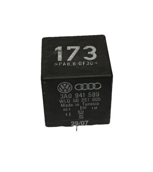 1999-2002 Volkswagen Cabrio Daytime Running Lights Relay OEM 3A0-941-589