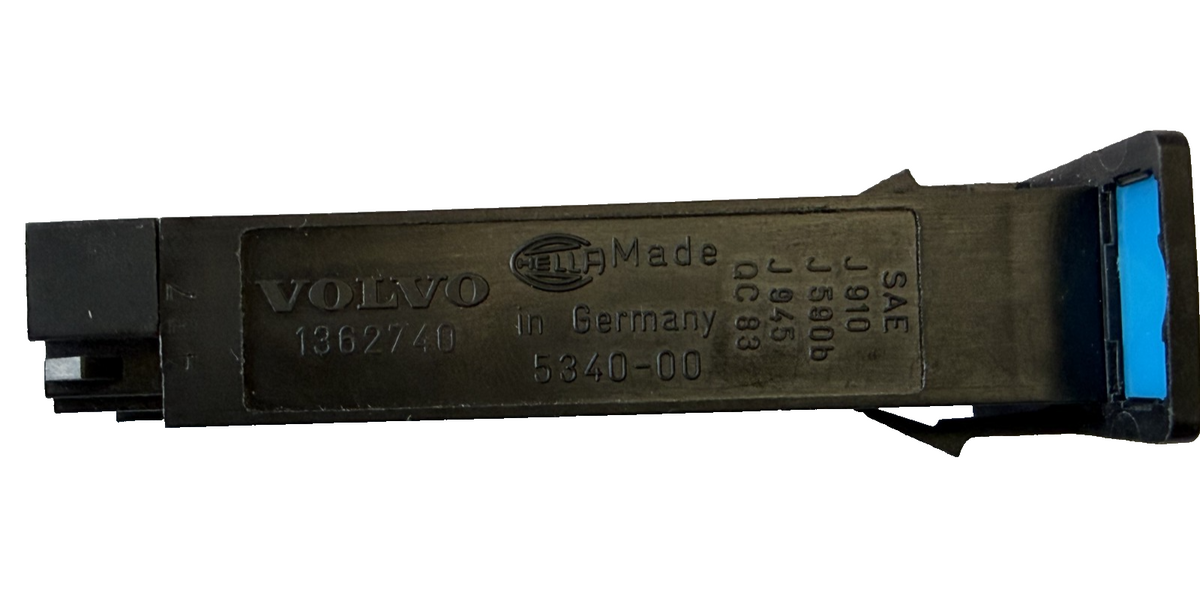 Emergency Hazard Light Switch 1362740 fits 1988-1994 Volvo 760 960 940 by Volvo