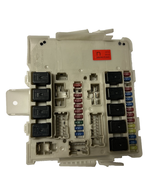2006-2010 Nissan Titan Armada Infiniti QX56 Engine Relay Fuse Box 284B6ZE00C