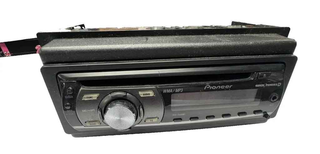 Pioneer In-Dash Car Stereo Receiver CD MP3 AUX AM FM DEH-2000MP by Pioneer