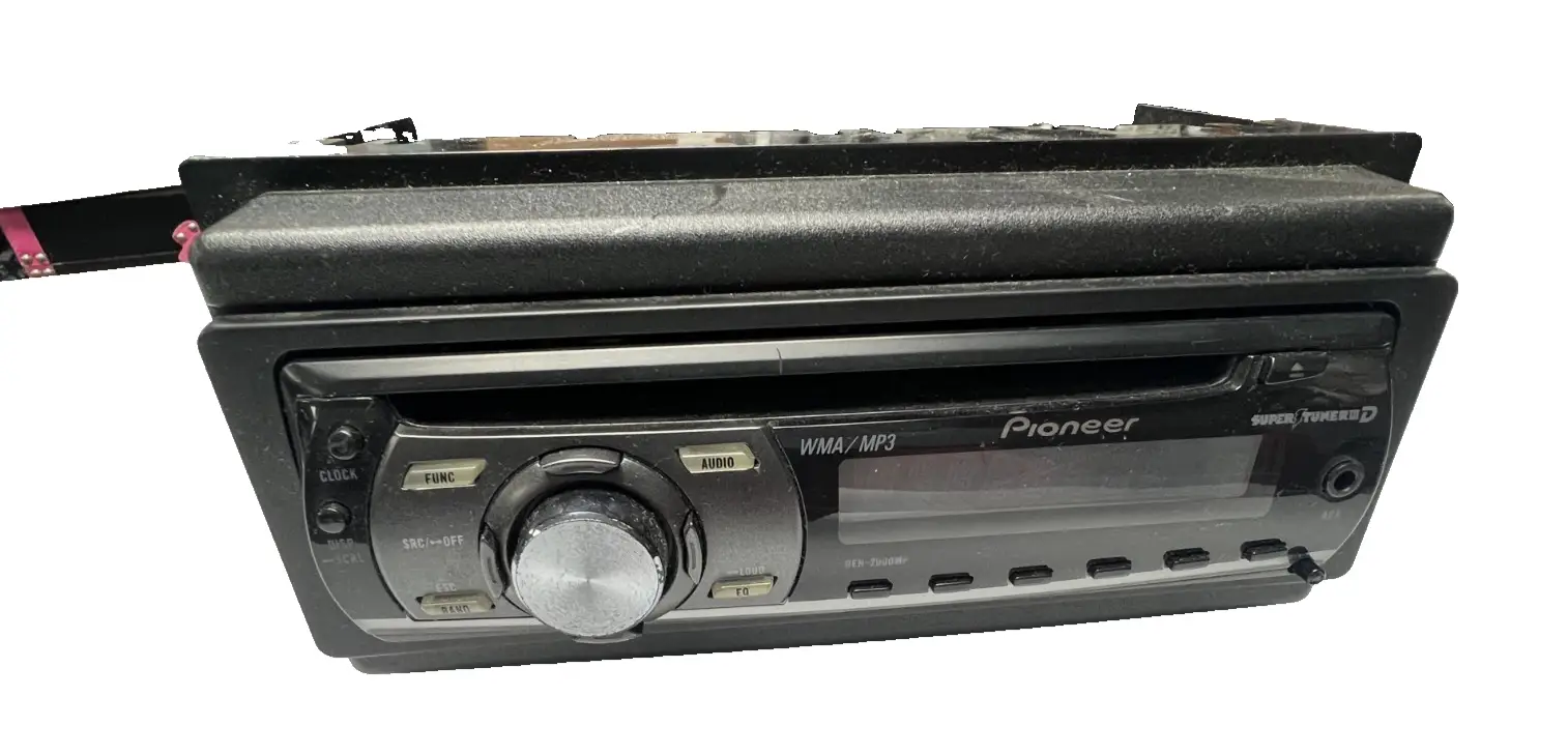 Pioneer In-Dash Car Stereo Receiver CD MP3 AUX AM FM DEH-2000MP by Pioneer