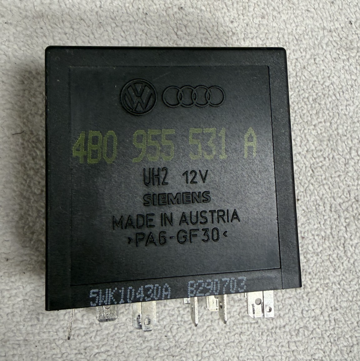1997-2003 Volkswagen MK4 Golf Relay 12V 4B0 955 531 A, 5WK10430A Black
