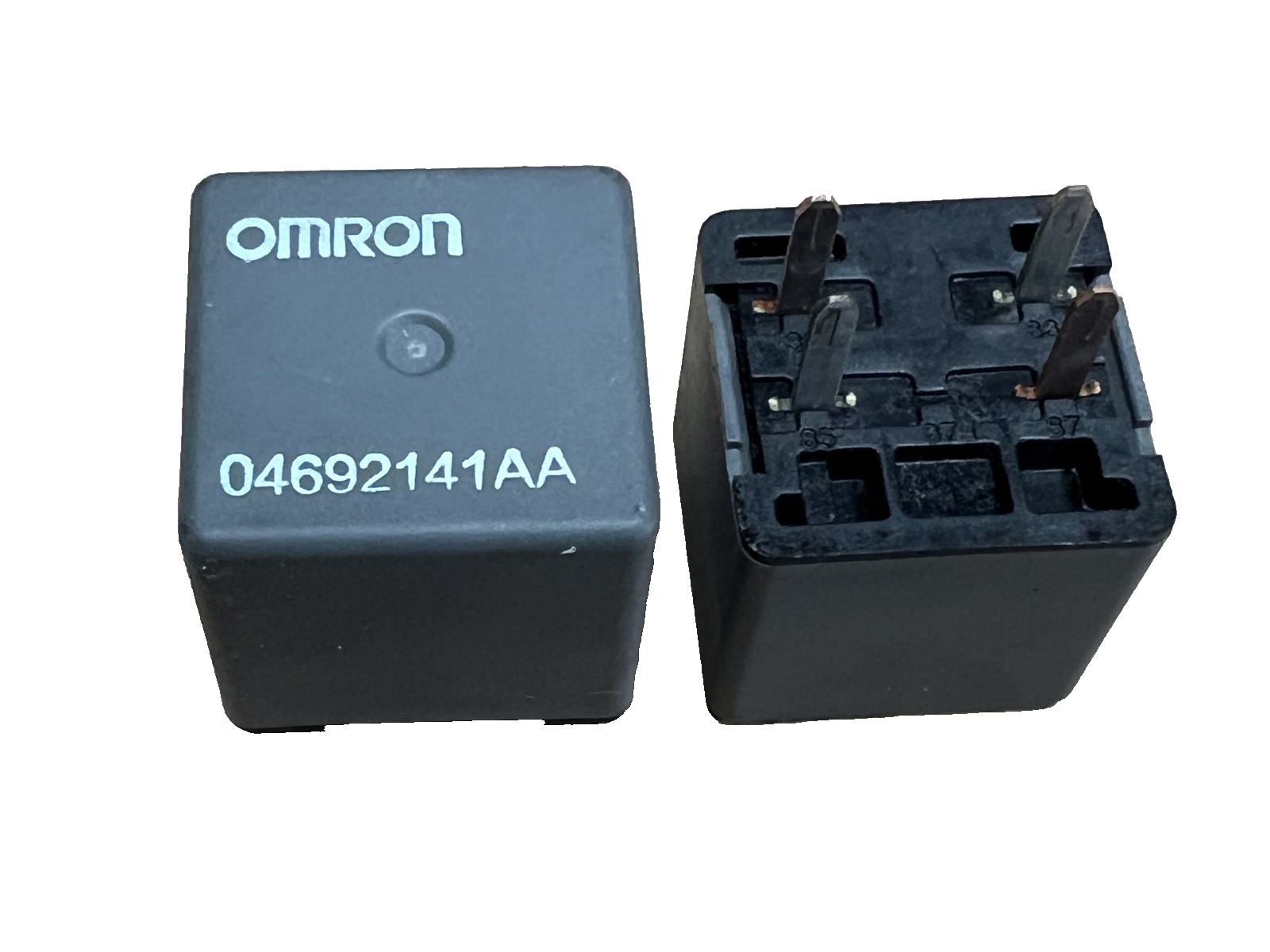 2pcs Genuine Omron 4 Pin Relay 04692141AA Black fits Chrysler Dodge Jeep
