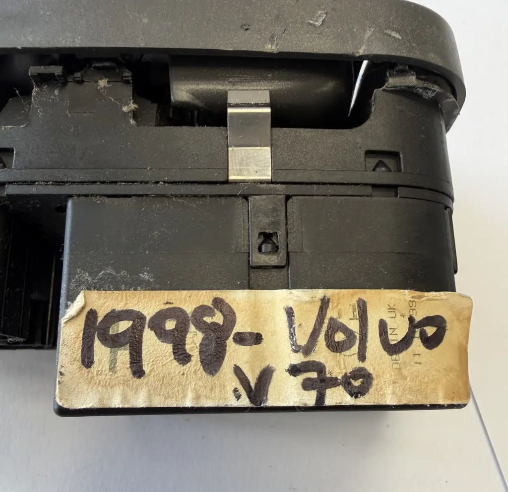 1998 1999 2000 98 99 00 Volvo S70 V70 Master Power Window Switch Black by Unbranded