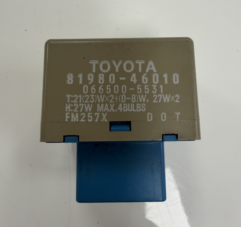 2006-2016 Toyota Yaris Turn Signal Flasher Relay 81980 46010, 066500-5531