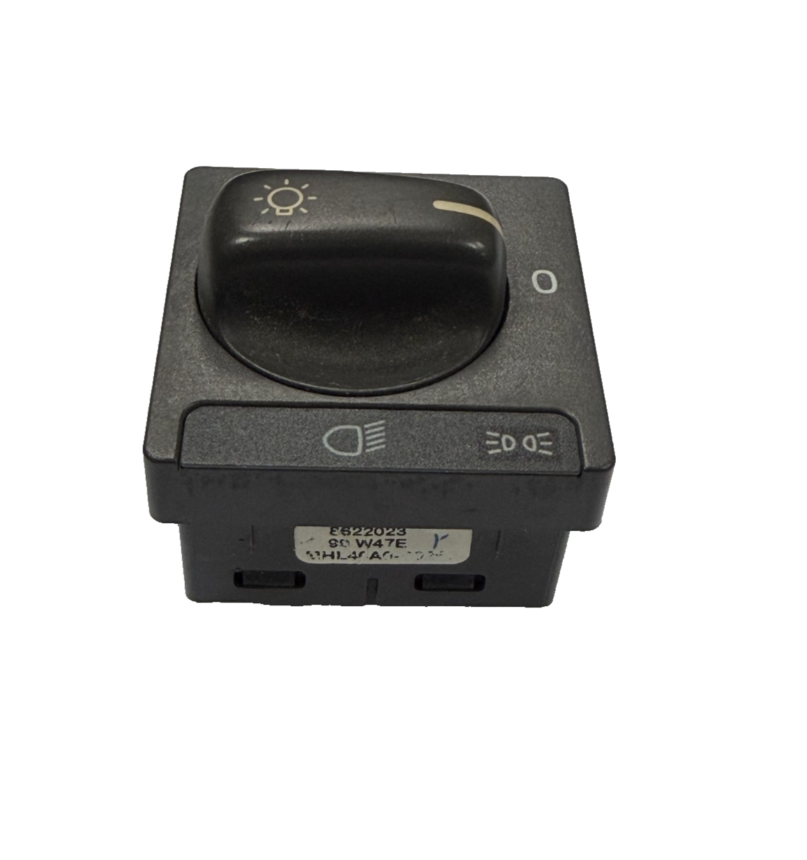 1998 1999 2000 2001 2002 Volvo C70 Headlight Headlamp Switch 8622023 99W47E