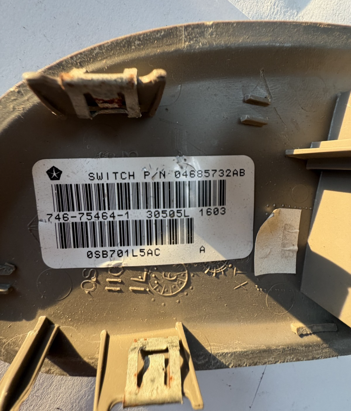 01-07 Caravan Town & Country Driver Side Power Master Window Switch 04685732AB by Chrysler