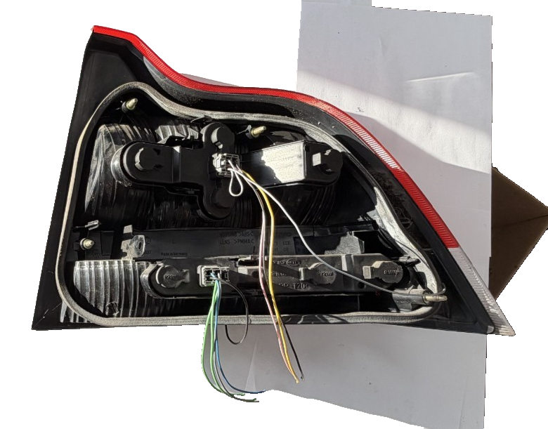 2000-2009 Volvo S60 Rear Left Driver LH Taillight Tail Light 8664079, 8664081 by Volvo