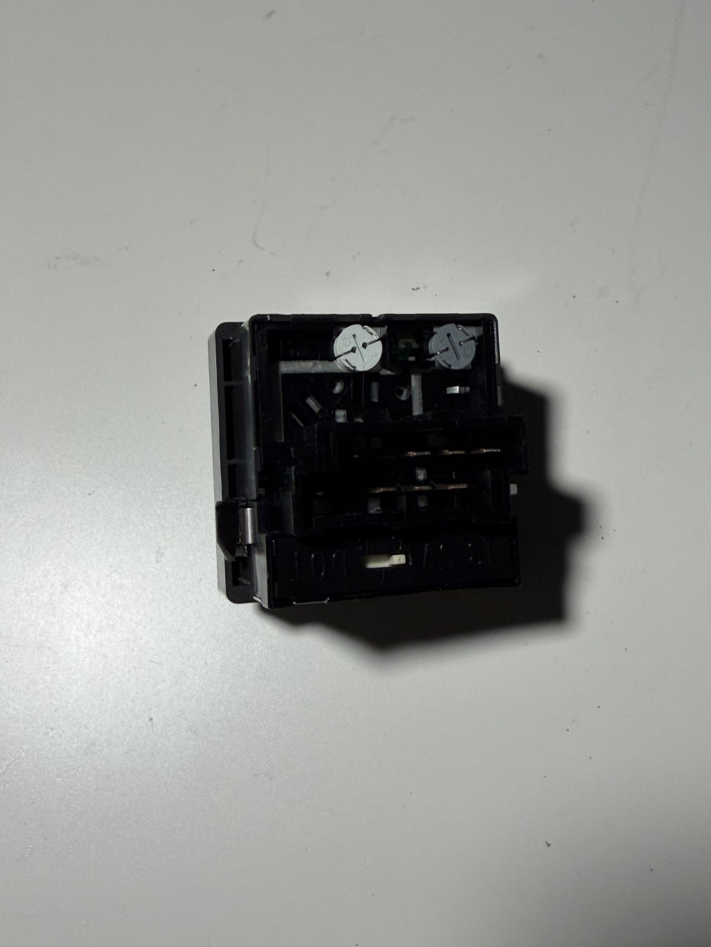 1998-2002 Volvo C70 S70 V70 Headlight Headlight Lamp Control Switch 8601773