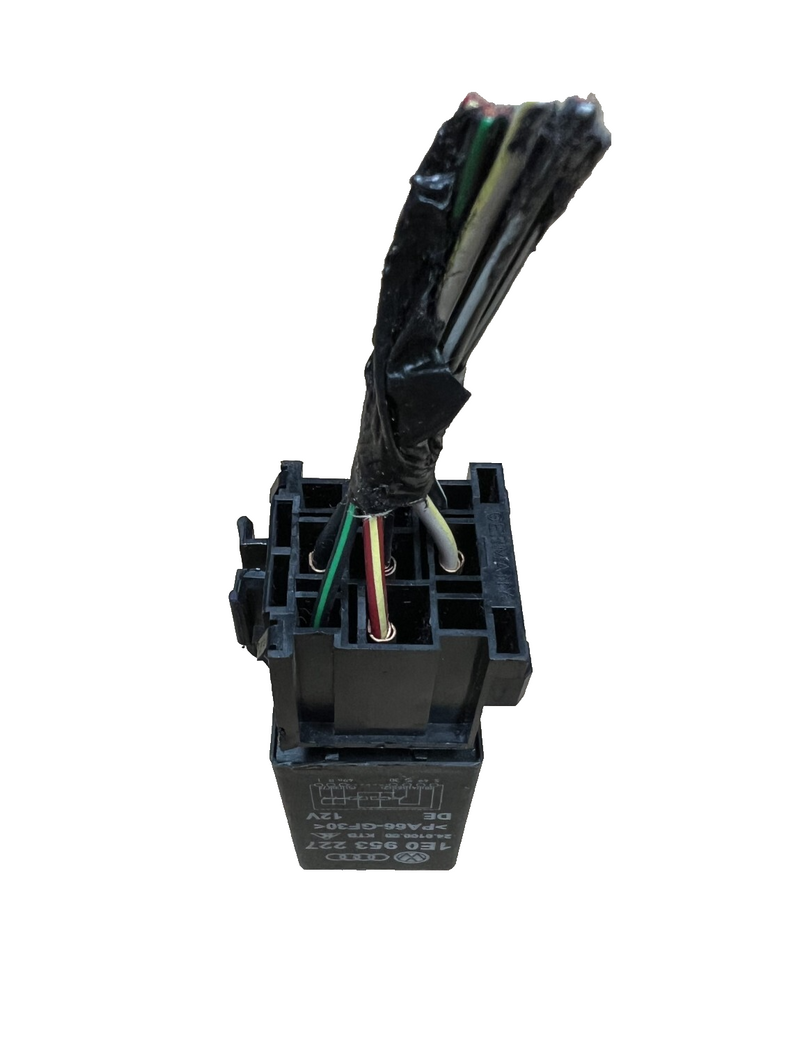 2000-2002 Volkswagen Cabrio 2.0L Turn Signal and Hazard Flasher Relay 1E0953227