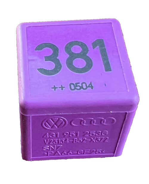 2003-2005 Volkswagen Passat Fog Light Relay 1.8L 431 951 253G, V23134 B52 X372