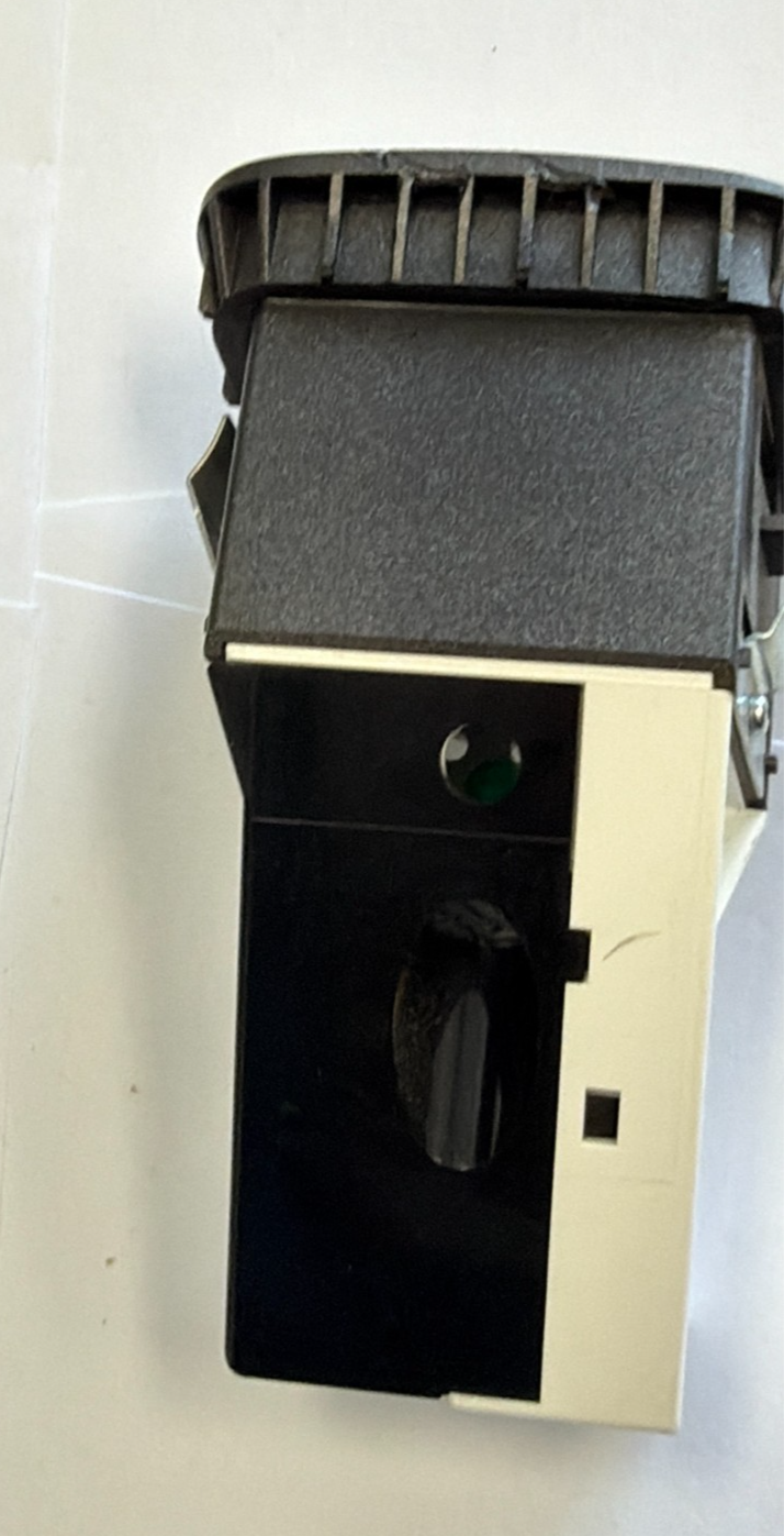 2001-2006 Lexus LS430 Climate Temperature Switch Left Driver 87190 50010