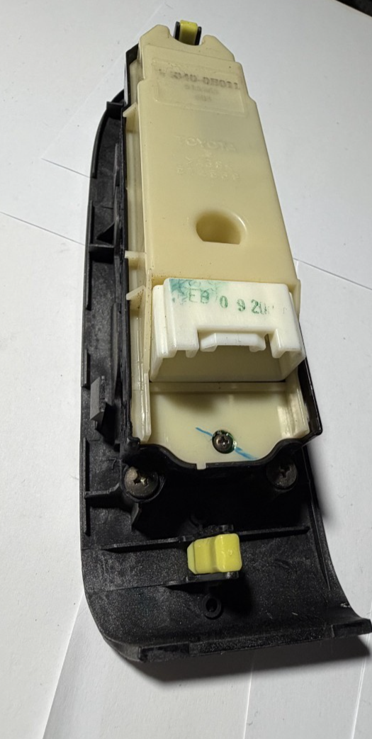2003-2004 Lexus GX470 Master Window Lock Switch Left Driver Side 514569