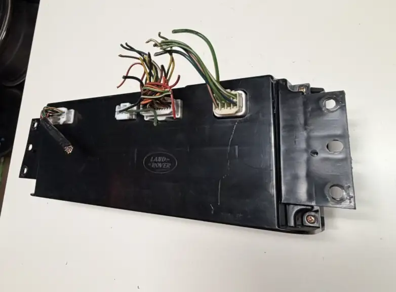 2005-2007 Land Rover LR3 Front Heater AC Temperature Control with Heated Seat by Land Rover