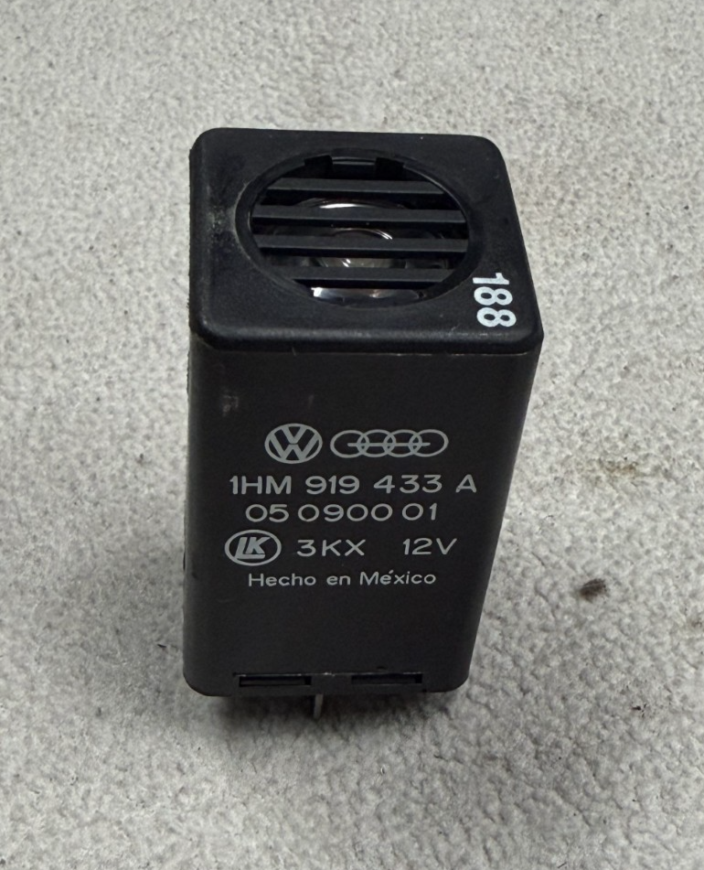 Door Chime Seatbelt Warning Relay 1HM 919 433 A, 05090001 fits 1993-2002 VW Golf