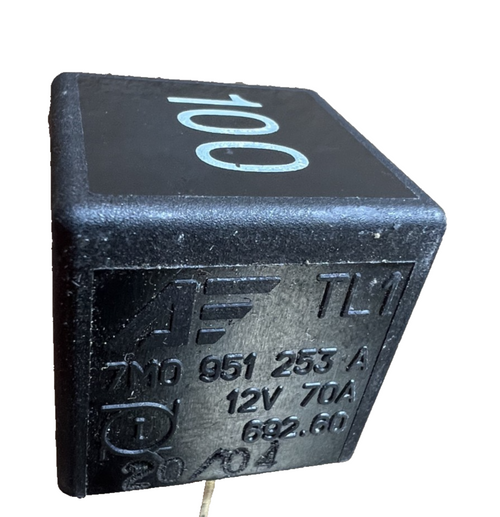 Audi A4 A6 A8 Q7 R8 Porsche 911 918 Boxster Multifunction Relay 7M0 951 253 A