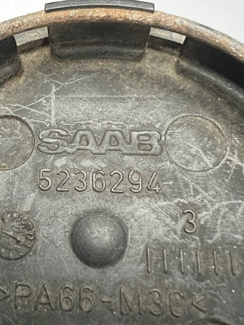 96 97 98 99 00 01 02 03 04 05 Saab 9-5 9-3 900 Wheel Rim Center Hub Cap Hubcap by Saab