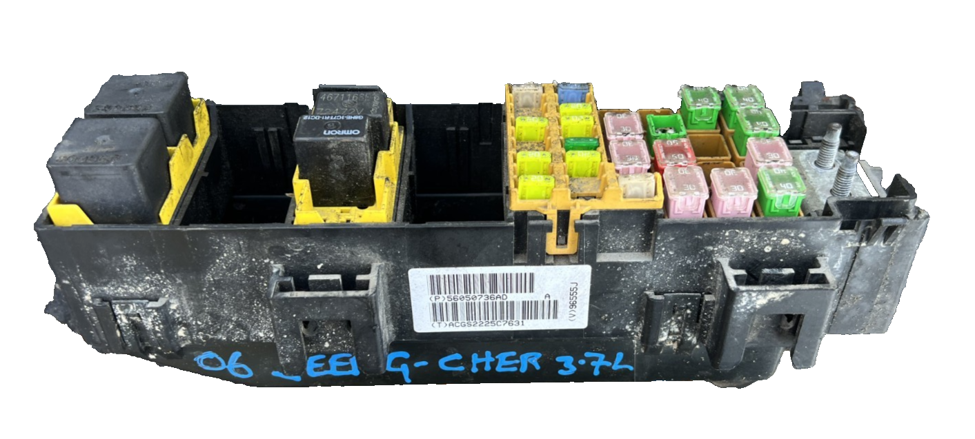 06 2006 Jeep Grand Cherokee 3.7L Fuse Box Relay Junction Block 56050736AD
