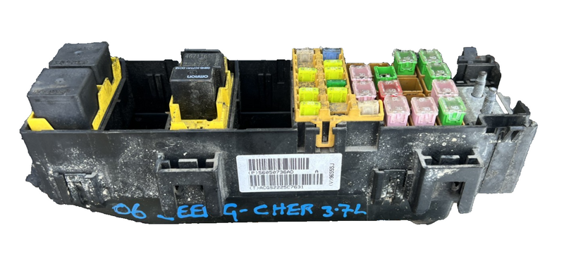 06 2006 Jeep Grand Cherokee 3.7L Fuse Box Relay Junction Block 56050736AD