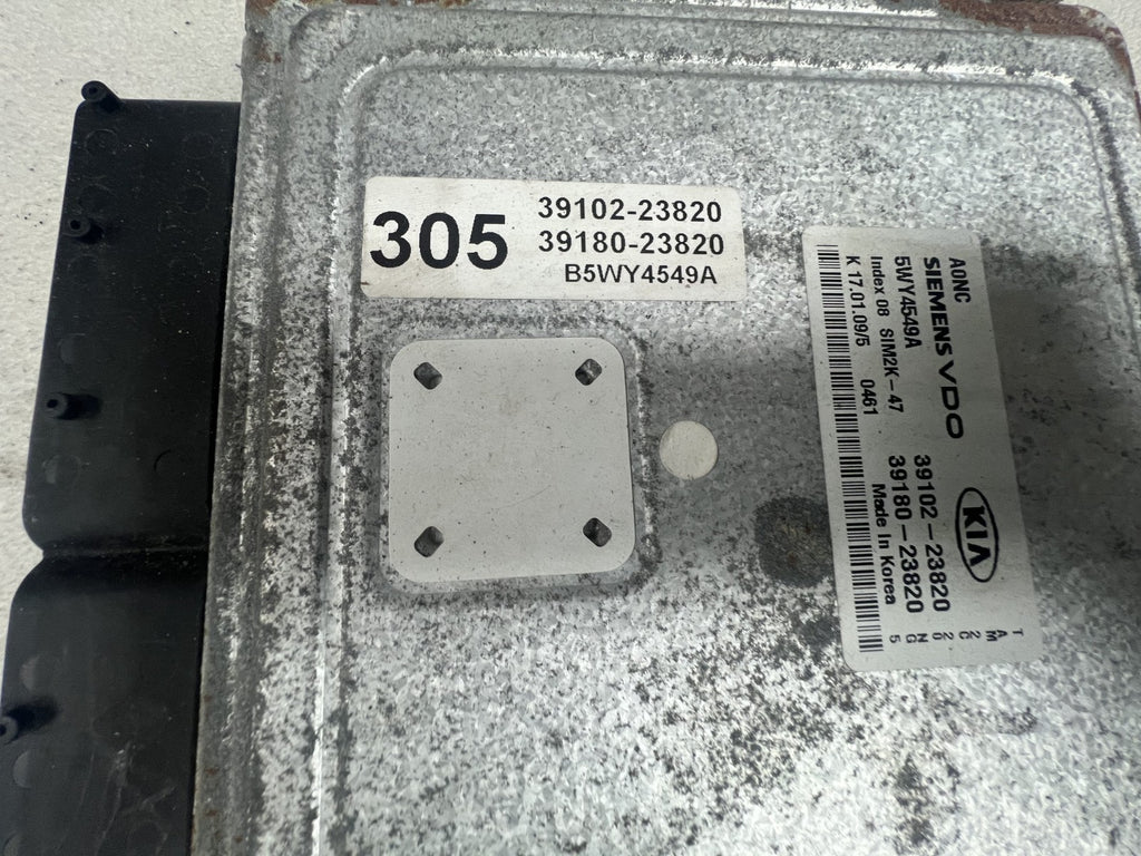 2010 2011 10 11 Kia Soul Engine Control Module ECM 39102 23820, 39180 23820