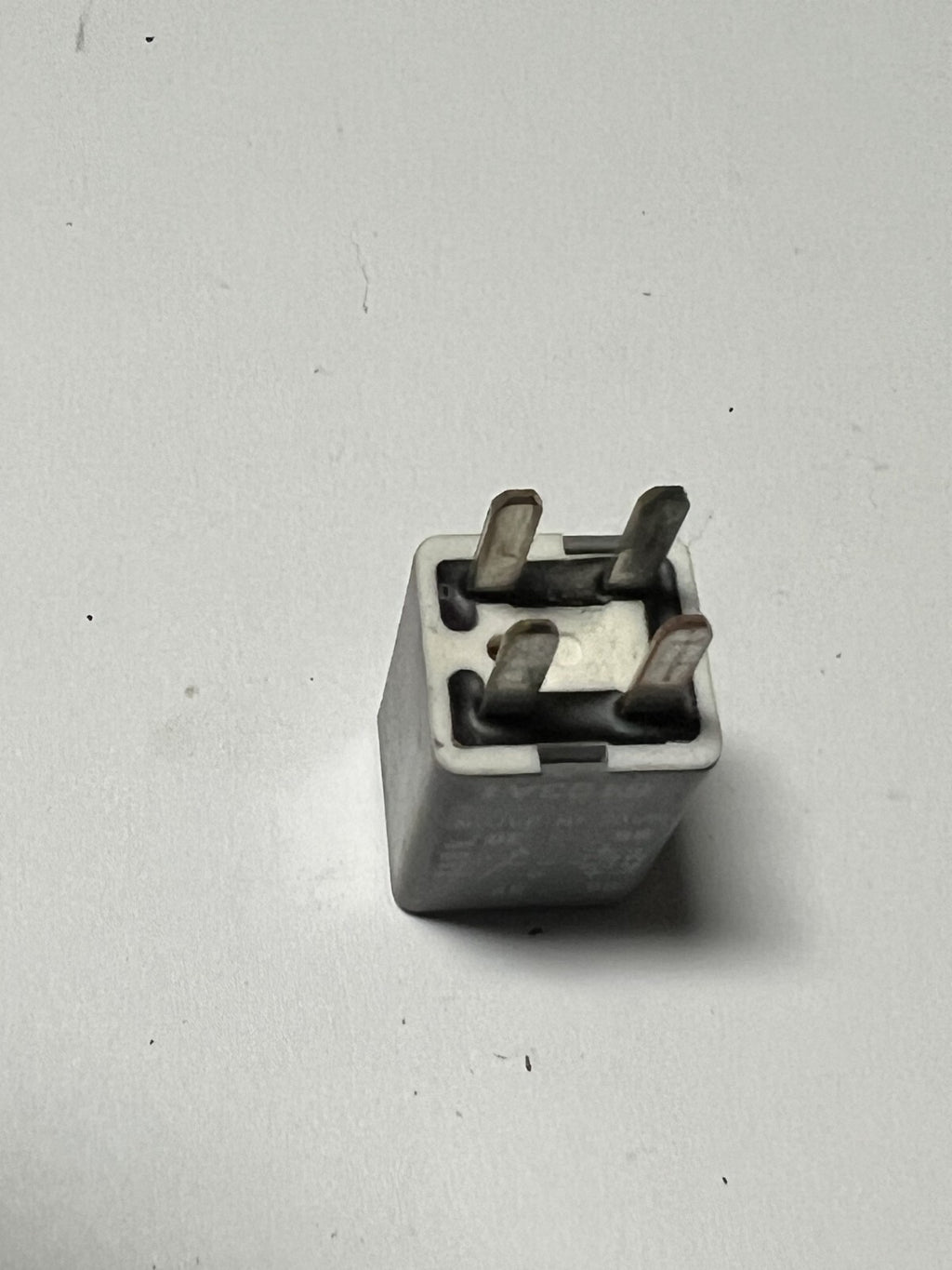 GM Denso Multi-Purpose 4-Pin Relay #8373 OEM 7181-8373, 6193A1 Gray