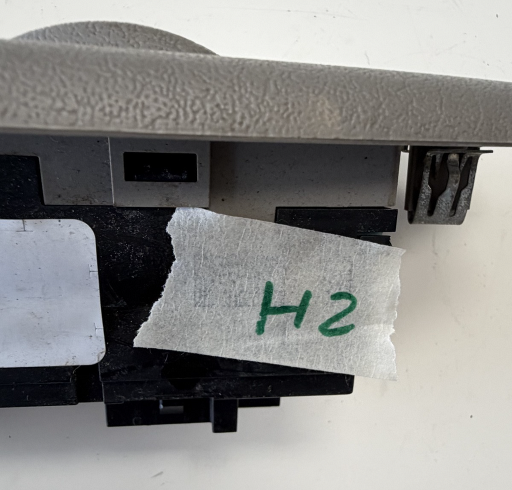 Left Side Master Power Window Switch 15857719 fits 06-09 Chevy Trailblazer