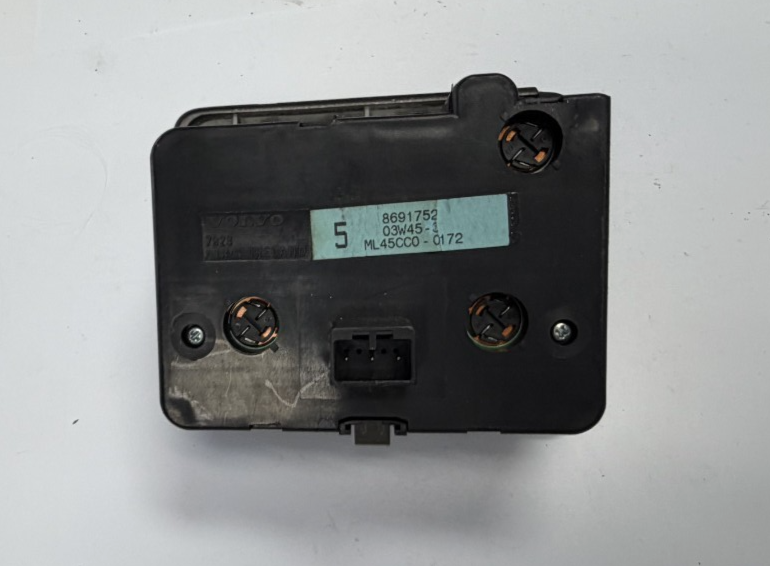 Headlight Headlamp Fuel Control Switch 8691752 fits 2001-2009 Volvo S60 XC70 V70 by Volvo