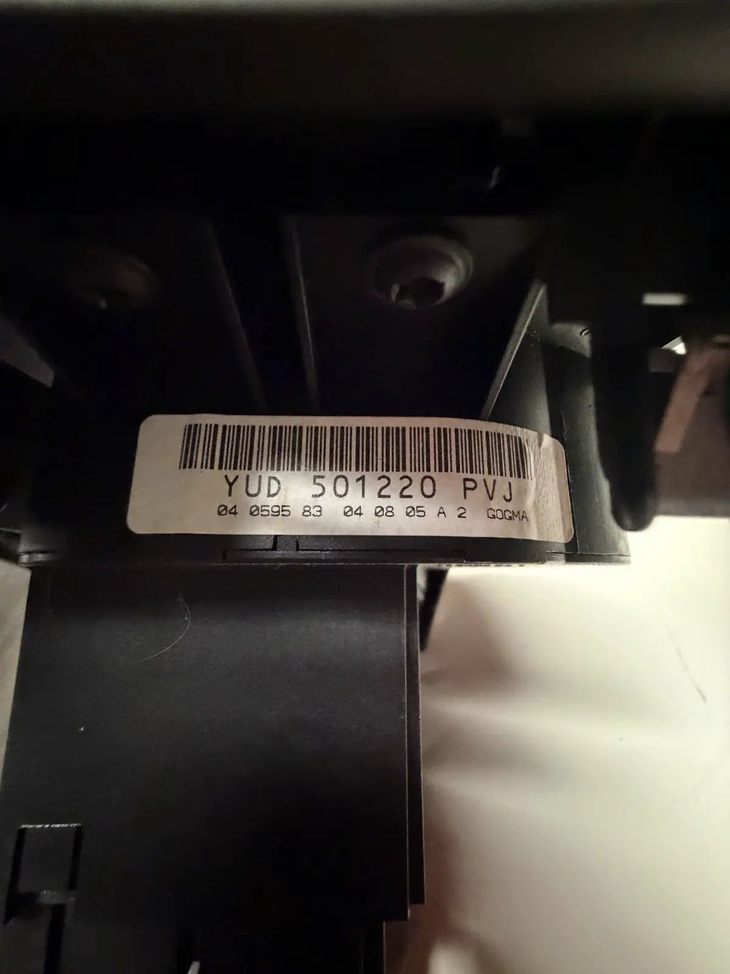 2005-2009 Land Rover LR3 Dash Air Vent Headlight Lamp Switch Assembly 501220 by Land Rover