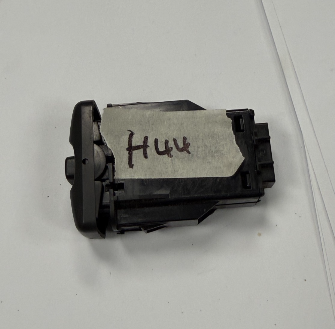 Sunroof Sun Roof Switch Button S04 M15769 Black fits 1996-2000 Honda Civic