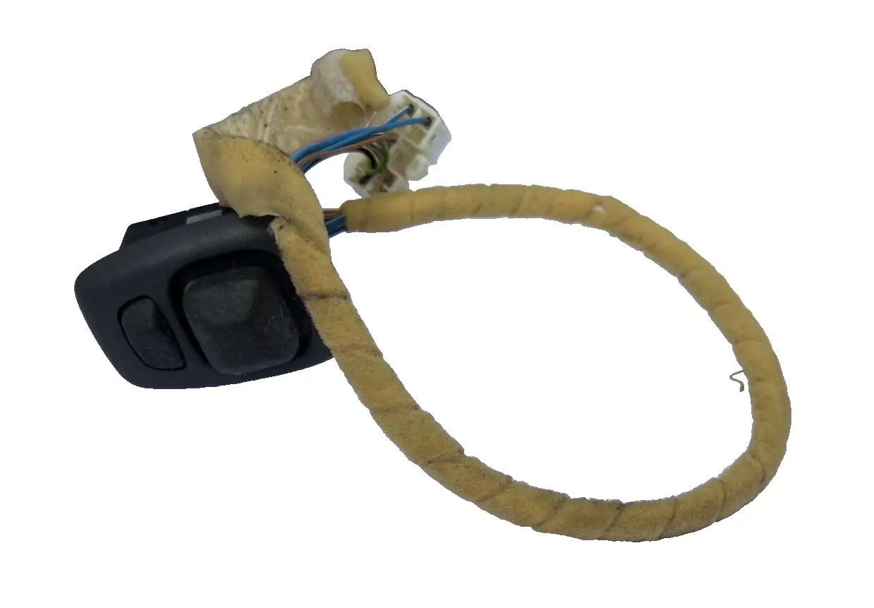 Power Mirror Switch with Harness 91 48 959, 03 2205 00 fits 1998-2004 Volvo S70 by Volvo
