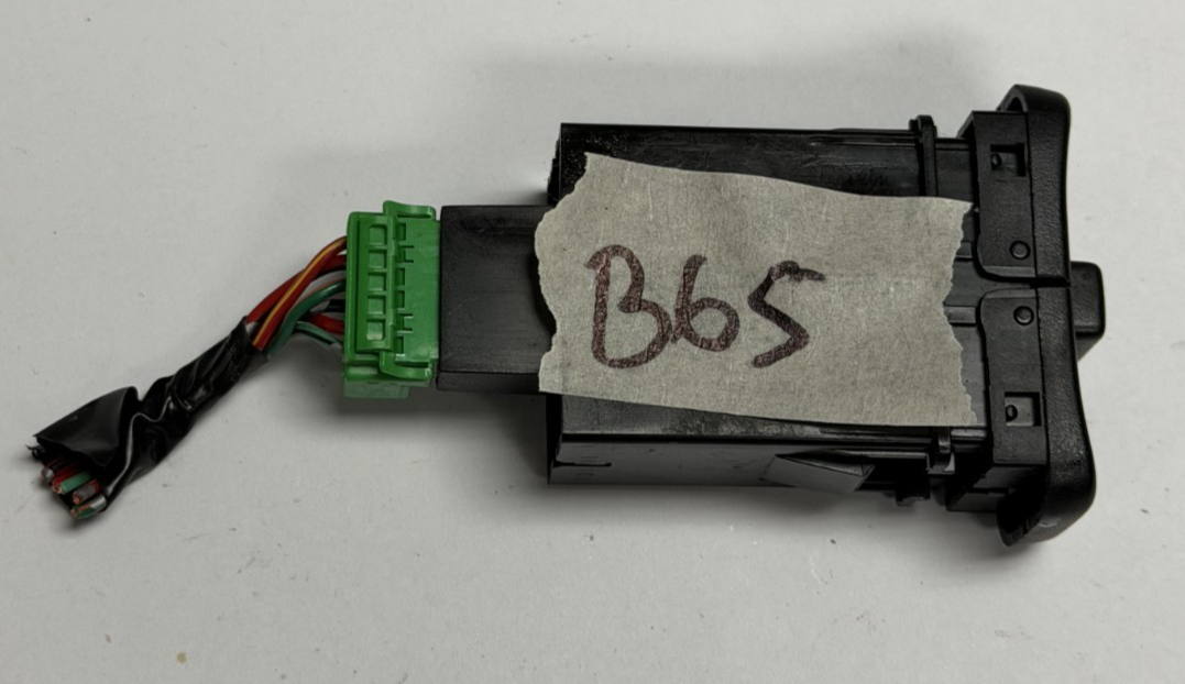 2003-2007 Honda CR-V CRV Sun Roof Sunroof Moonroof Switch Button M19833