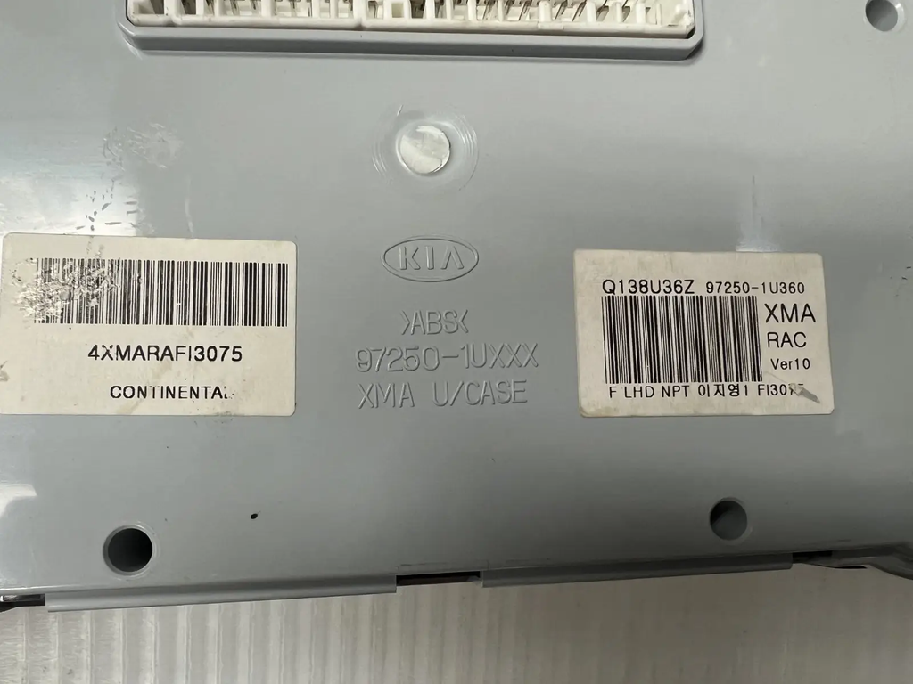 2011 2012 Kia Sorento AC Heater Temperature Cimate Control OEM 97250-1U360 by Kia