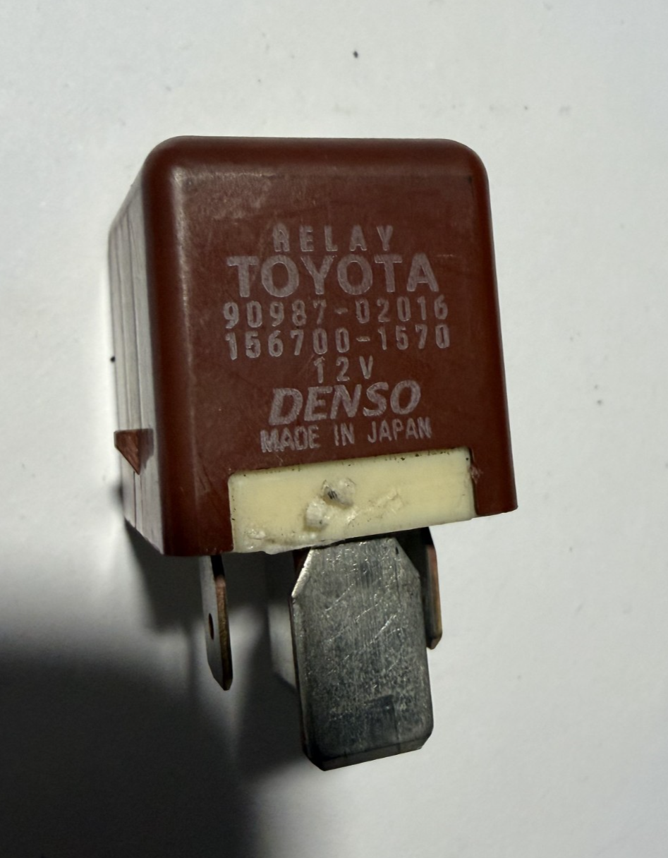 Headlamp Headlight Relay 12V 90987 02016, 156700 1570 fits 00-03 Toyota Avalon