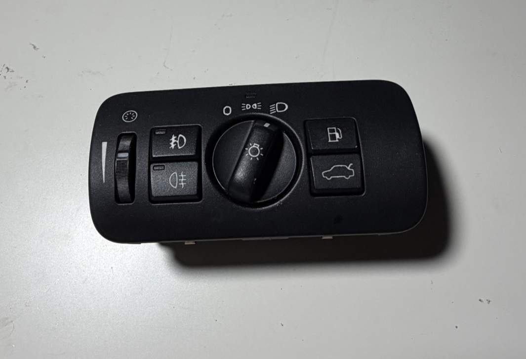 2008 2009 2010 2011 2012 Volvo S80 V70 Headlight Head Light Switch 30739414