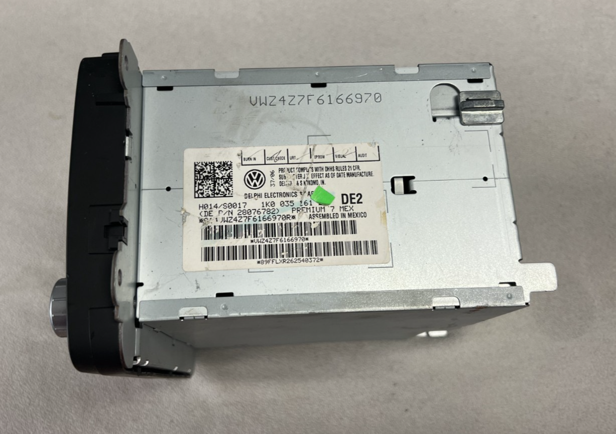 2006-2009 Volkswagen Jetta Passat AM FM Radio Receiver CD MP3 Player 1K0 035 161