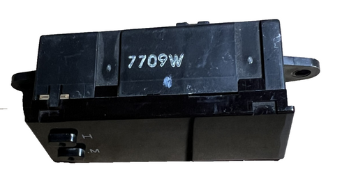 95 96 97 98 99 Nissan Maxima Dash Digital Clock 7709W Black