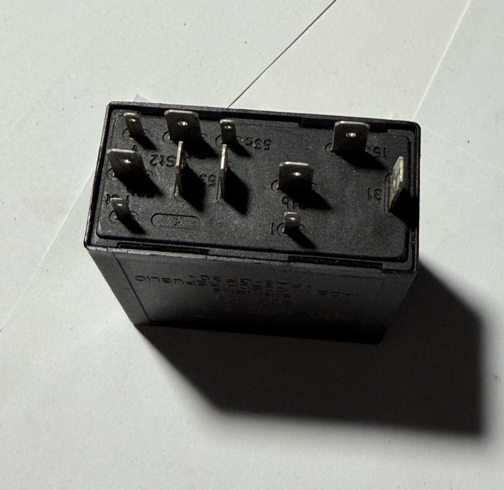 1997 1998 1999 2000 2001 2002 2003 Volkswagen MK4 Golf Relay 12V #377 4B0955531A