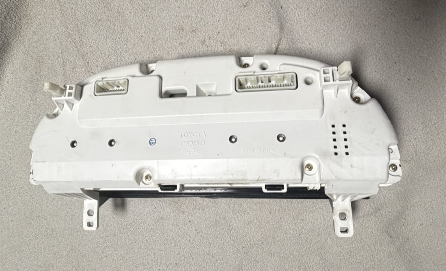 2002-2004 Toyota Camry AT Speedometer Instrument Cluster 83800 06640 00