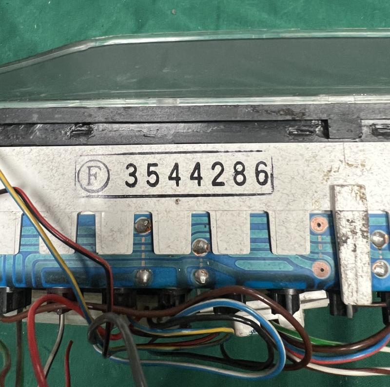 1993-1995 93-95 Volvo 940 Speedometer Instrument Cluster Gauge OEM 3544286