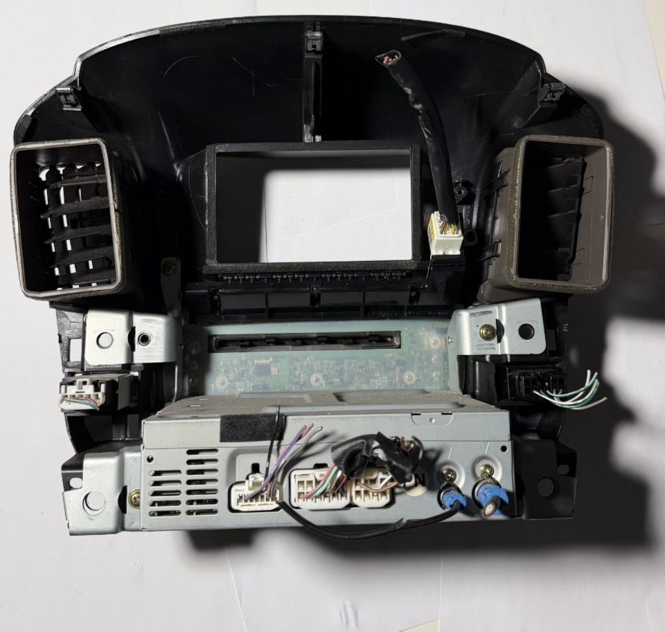 99 00 01 02 03 Lexus RX300 Radio Navigation Screen Monitor 86120 48050