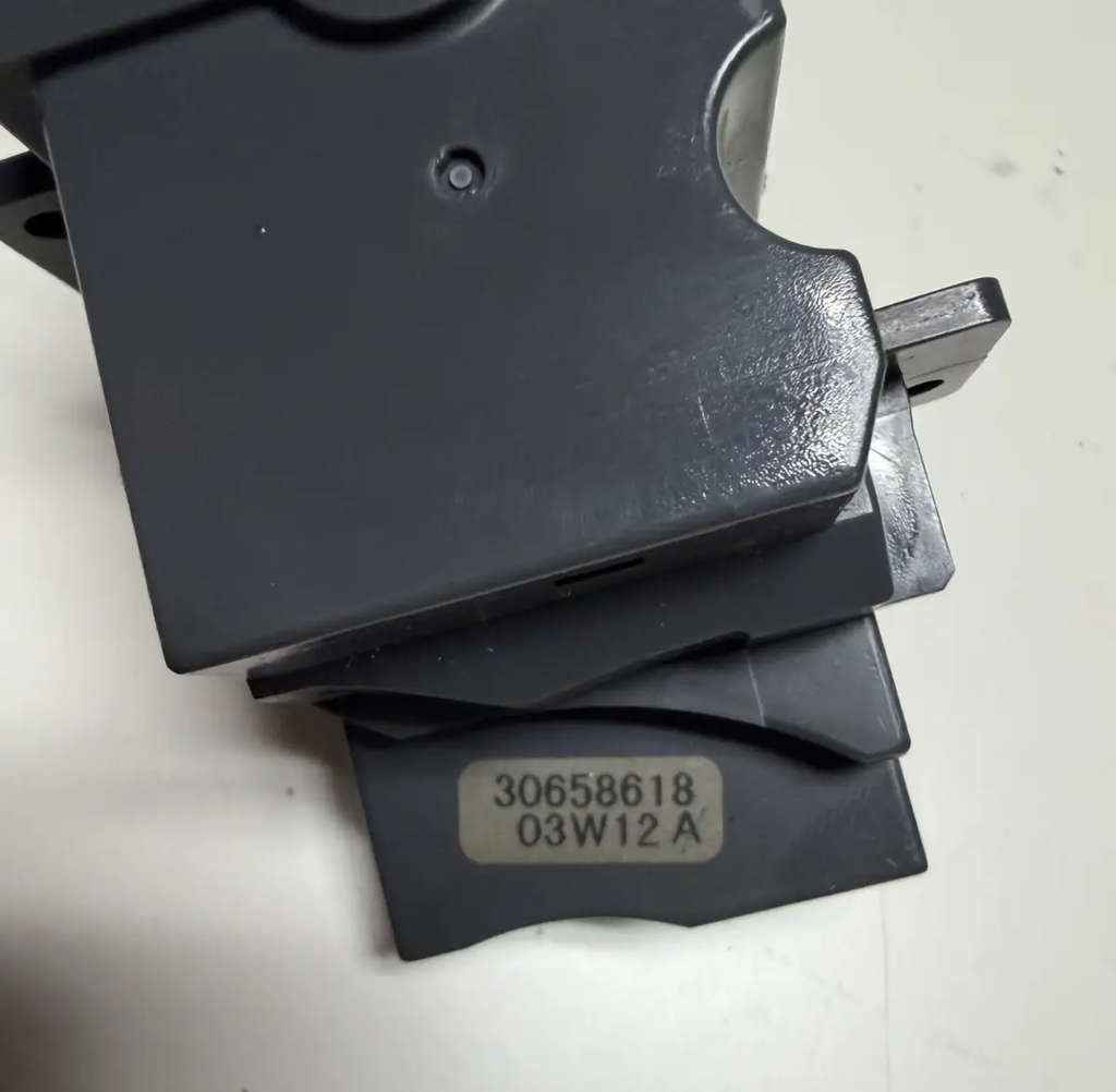 Turn Signal Switch 30658618, 03W12A Black fits 1999-2004 Volvo S60 S80 by Unbranded