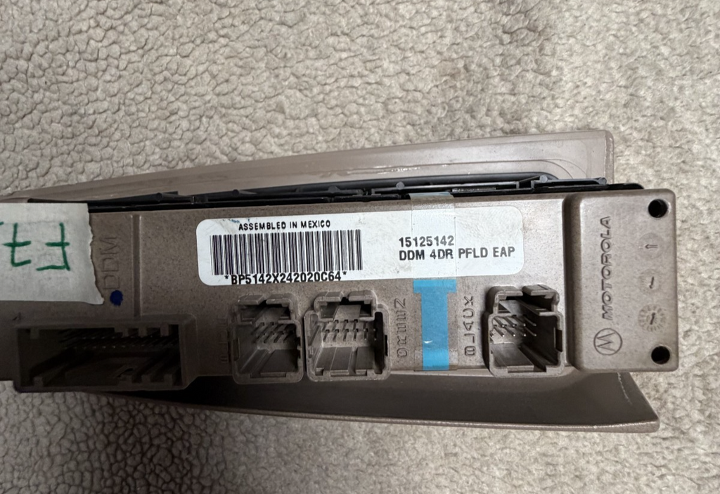 2003-2006 GMC Yukon Master Power Window Control Switch 15125142 Black Tan