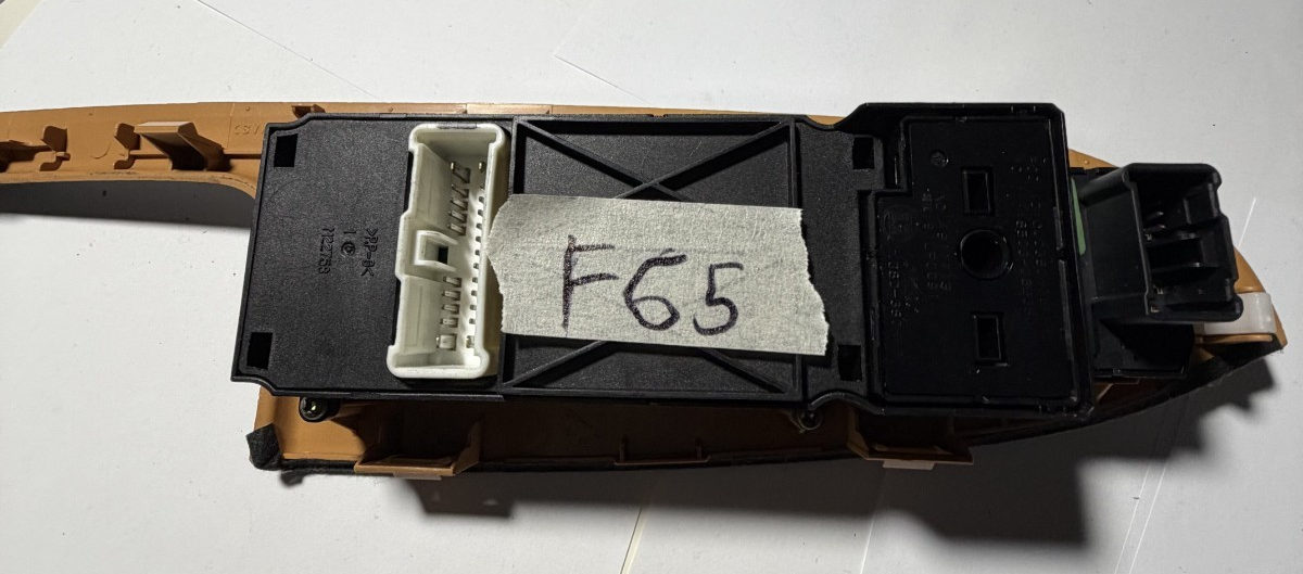 2005-2007 Honda Accord Left Master Window Control Switch Bezel Trim M22758
