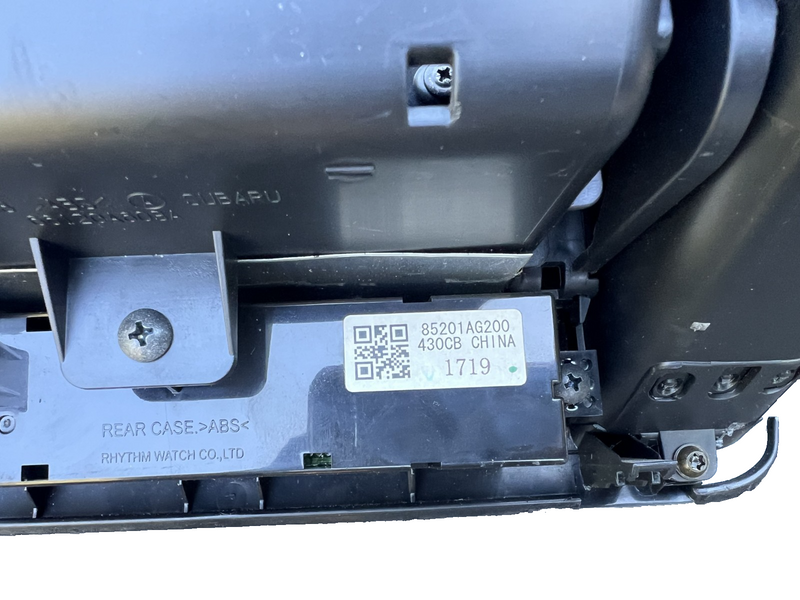 2005-2009 Subaru Legacy Outback Center Panel Pocket Assembly 85201 AG200