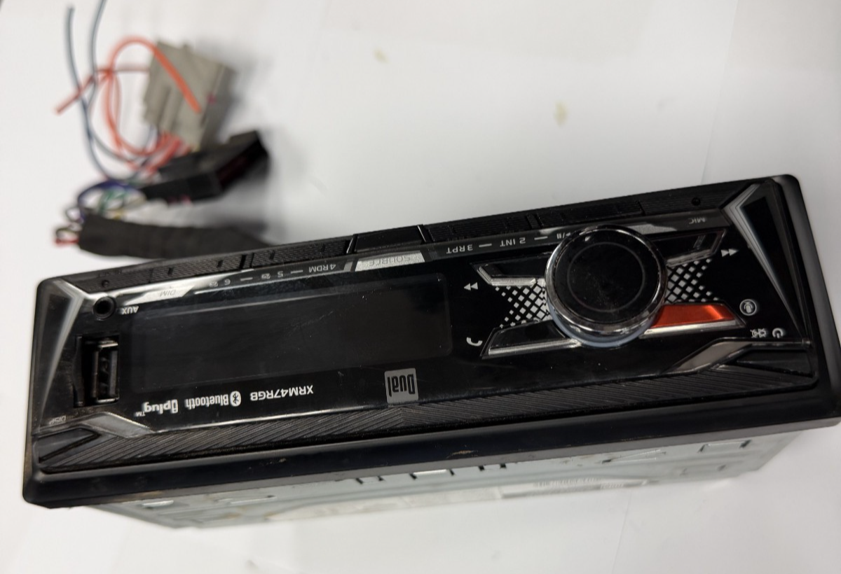 Dual Car Digital Media Receiver Bluetooth XRM47RGB Color Changing