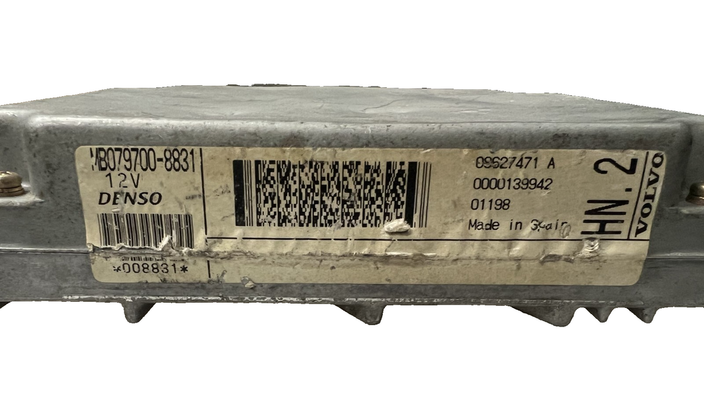 2001-2002 Volvo 60 Series Engine Control Module ECM ECU OEM MB0797008831