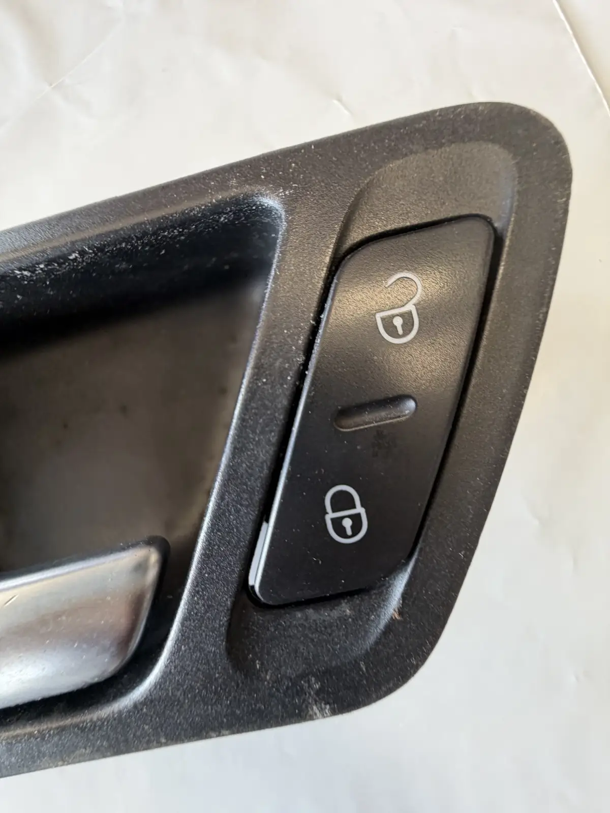 2012-2018 Volkswagen Tiguan Door Handle Interior Front Left LH 5N2 837 113 by Volkswagen