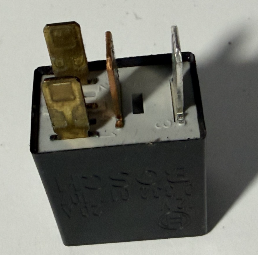 00 2000 Toyota Camry 4 Pin Fuse Relay 12V 20A 90084 98025, 0 332 017 107