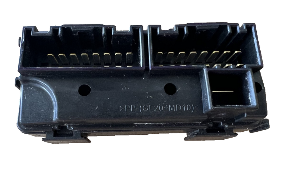 2014-2016 Hyundai Elantra Engine Module System EMS Fuse Box 91951 3X100