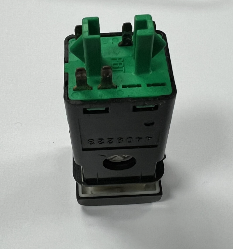 1999 2000 2001 2002 2003 Saab 9-3 Fog Lamp Light Switch Button OEM 4409223